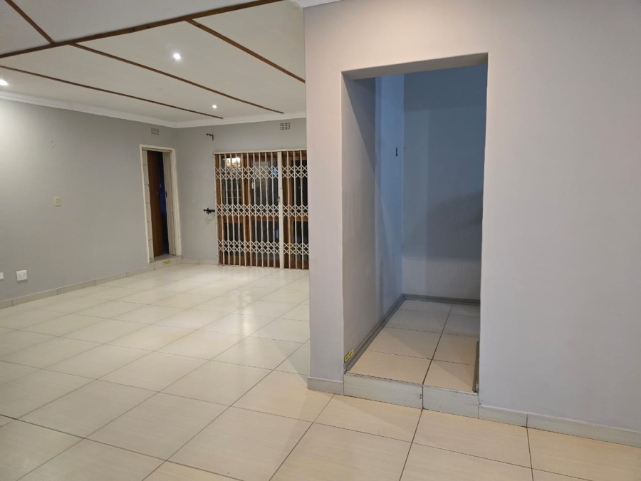 To Let 6 Bedroom Property for Rent in Kuruman Northern Cape